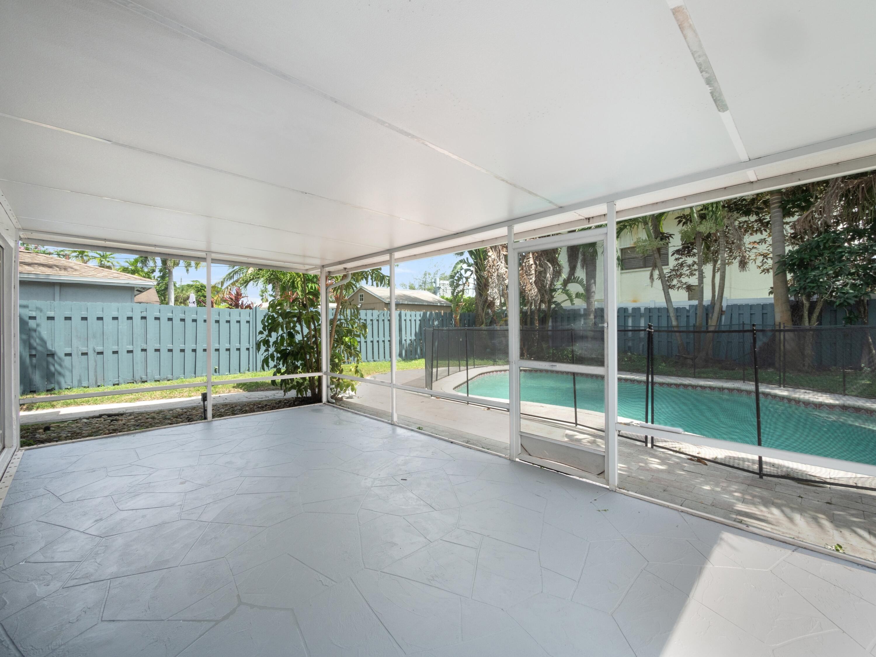 508 Northwest 52nd Street Boca Raton, FL 33487 - Photo 17 of 36 020