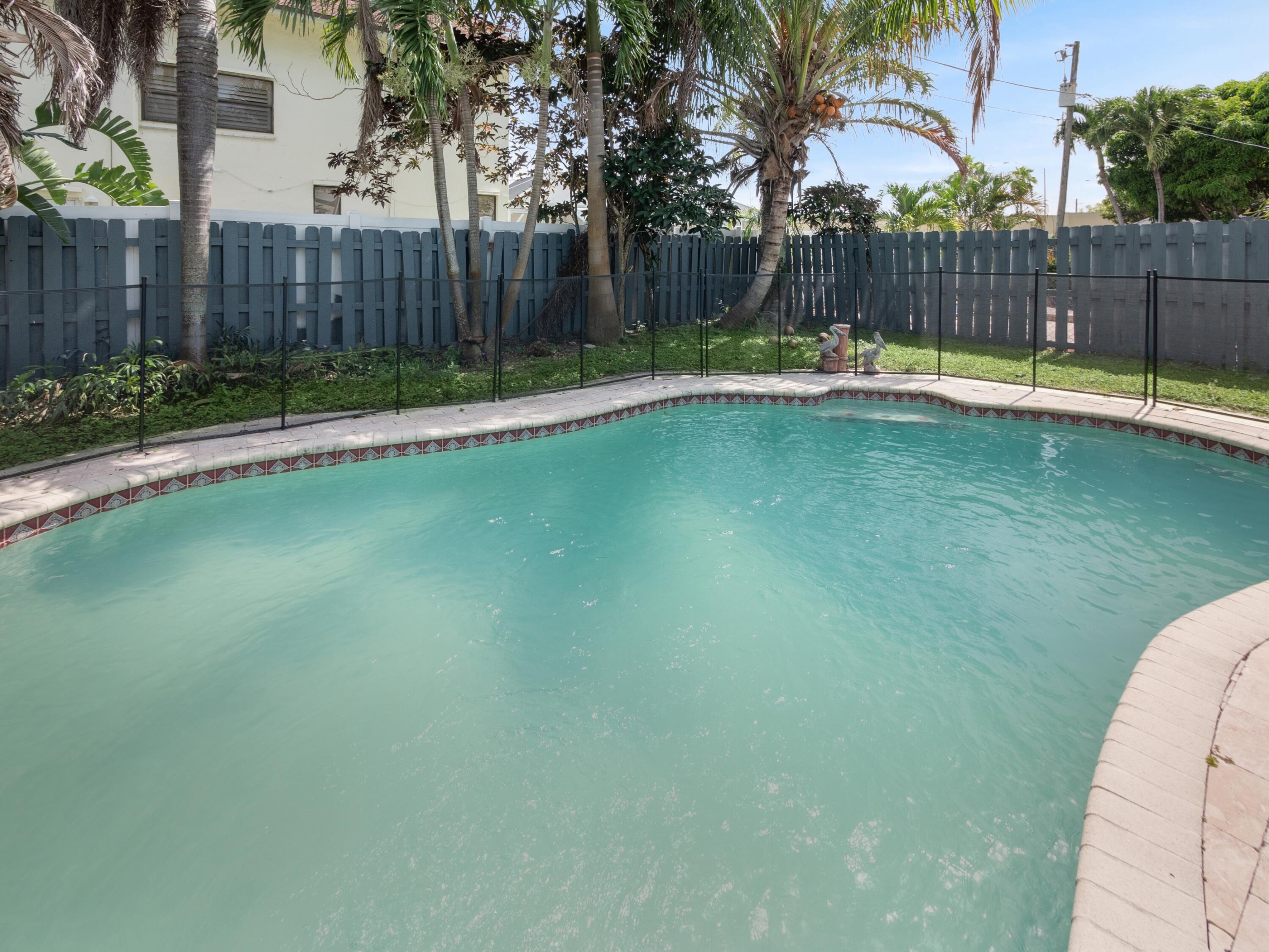 508 Northwest 52nd Street Boca Raton, FL 33487 - Photo 19 of 36 010