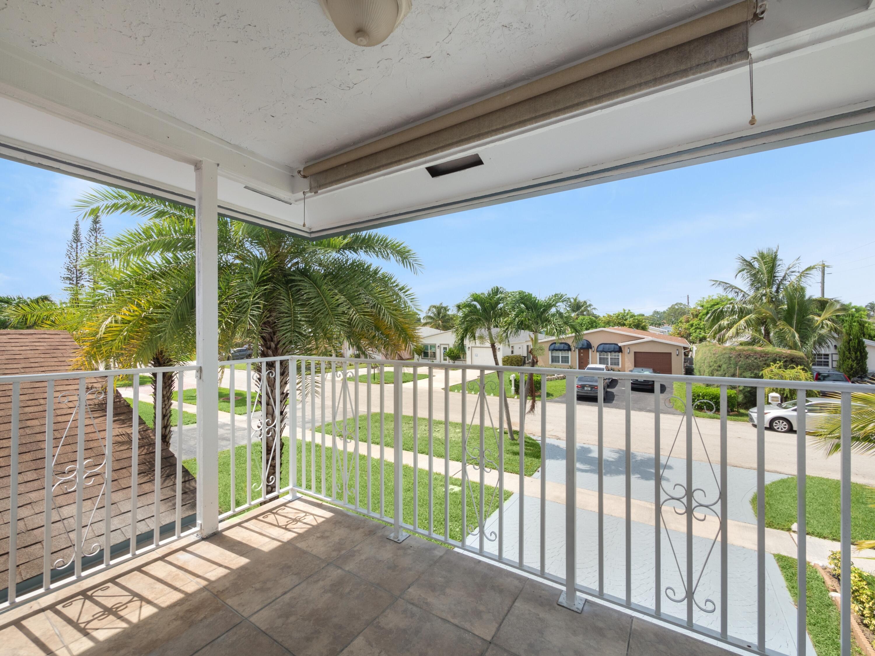 508 Northwest 52nd Street Boca Raton, FL 33487 - Photo 31 of 36 004