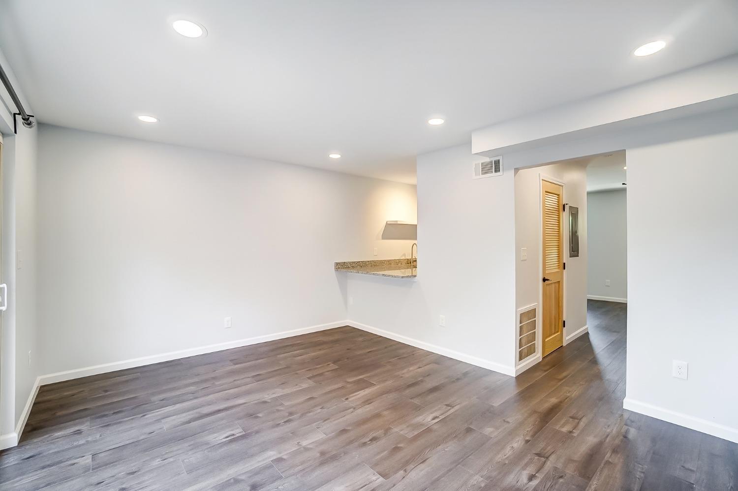 5701 Montgomery Road, Unit 1 Cincinnati, OH 45212 - Photo 15 of 33