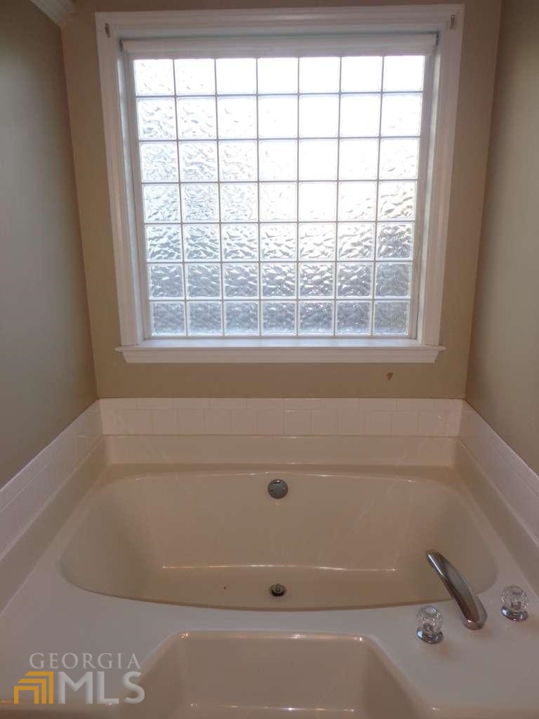 86 Riva Ridge Lane Newnan, GA 30263 - Photo 12 of 21 Gallery Image 12