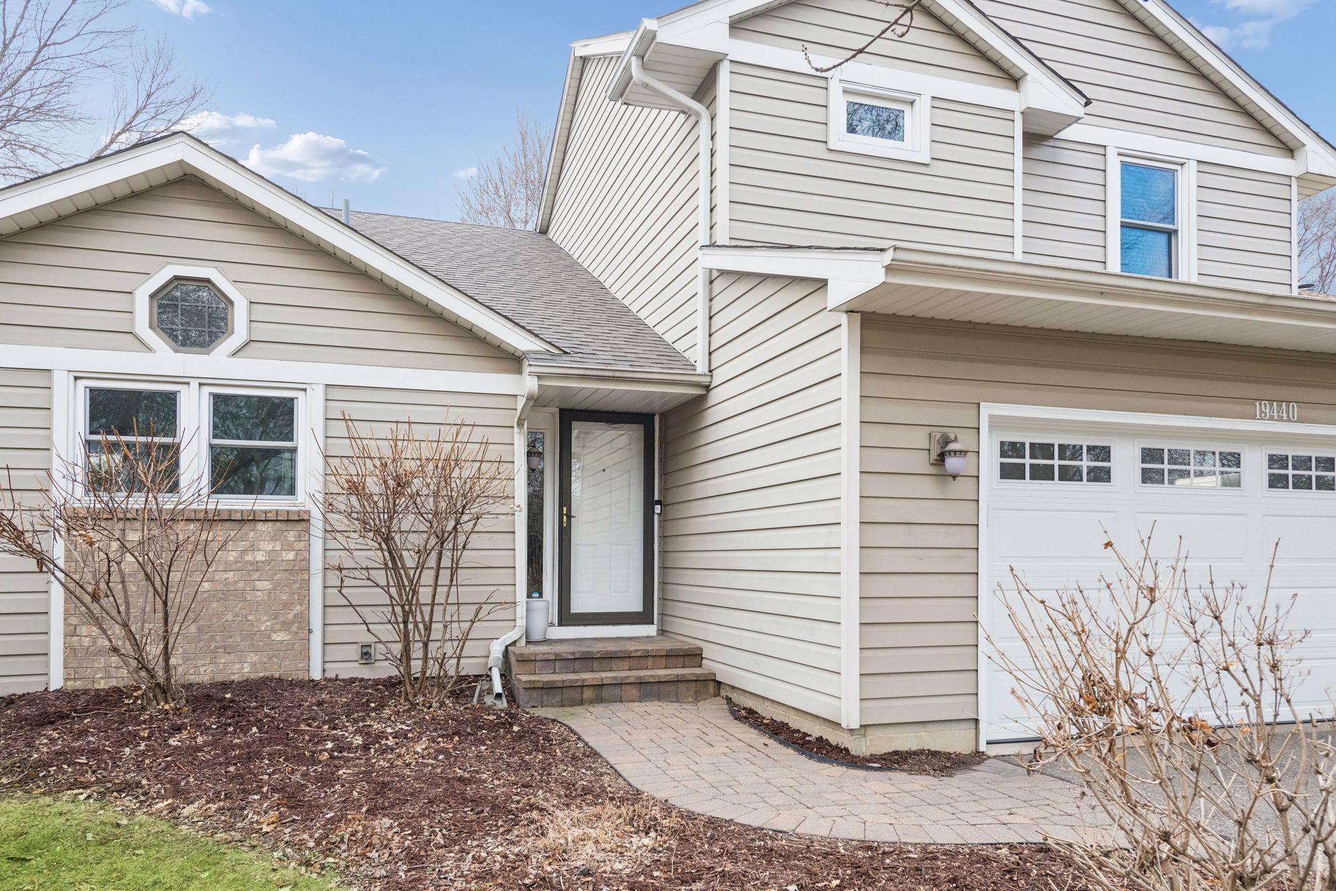 19440 Vine Ridge Road Shorewood, MN 55331 - Photo 2 of 50