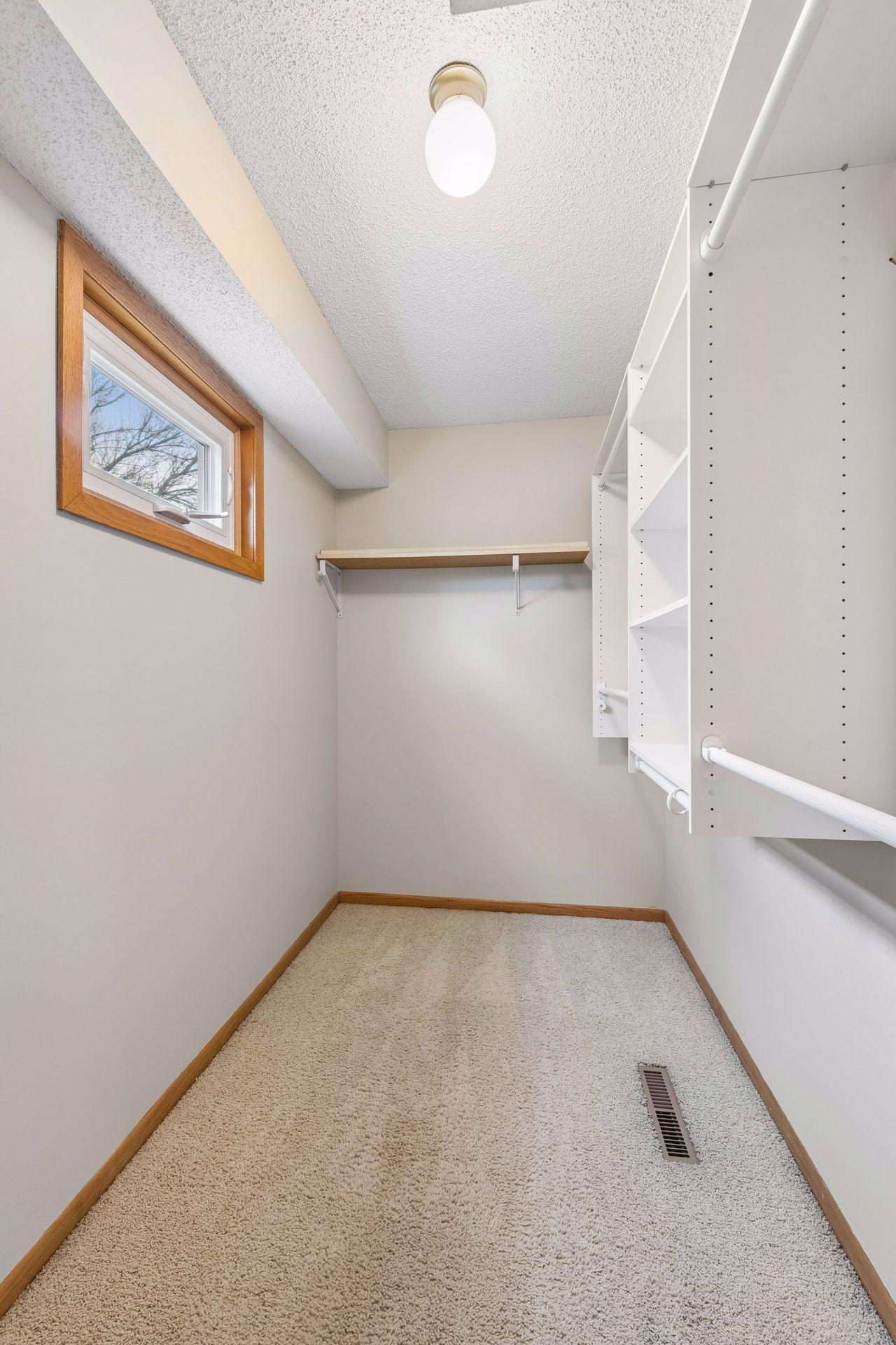 19440 Vine Ridge Road Shorewood, MN 55331 - Photo 28 of 50