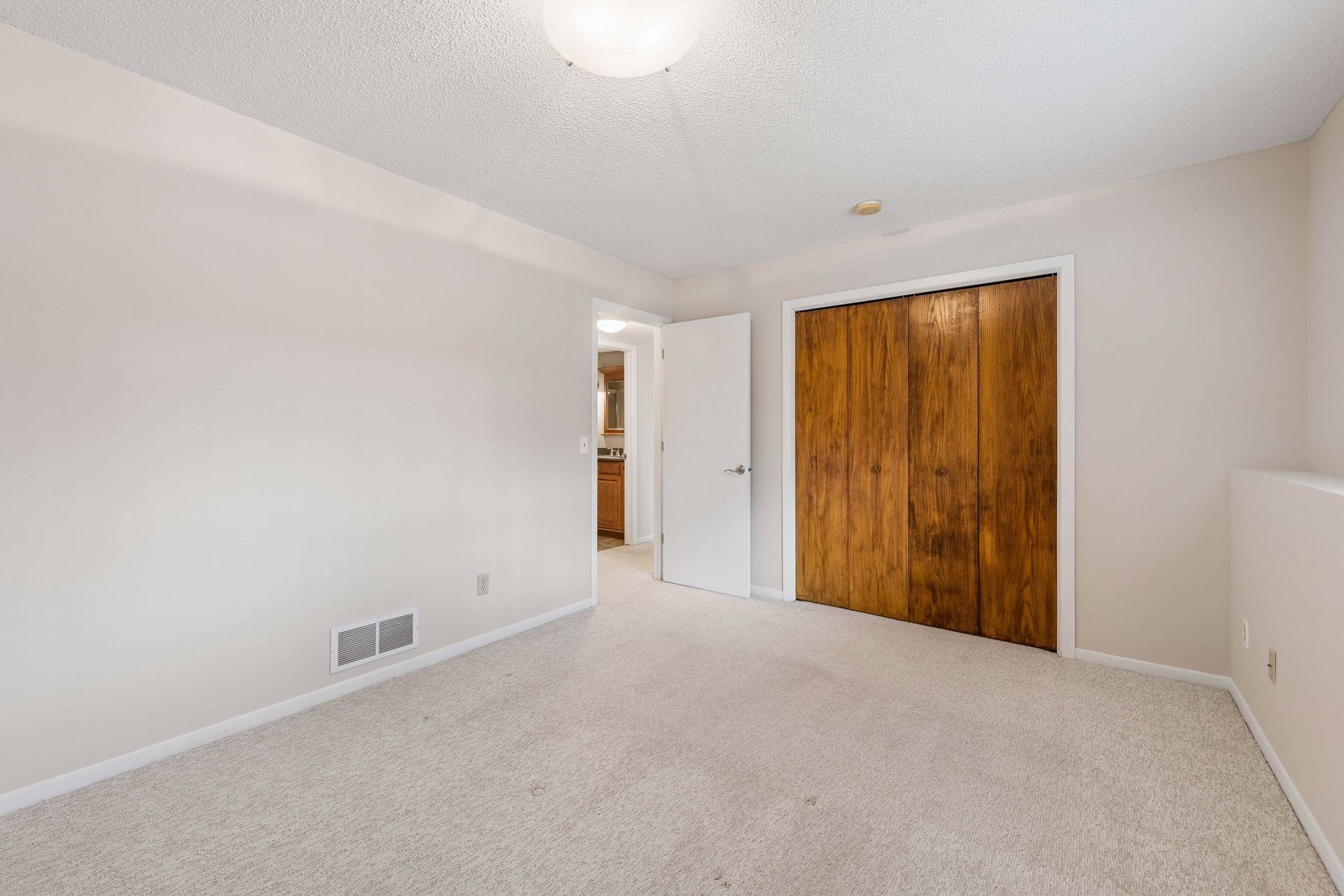 19440 Vine Ridge Road Shorewood, MN 55331 - Photo 38 of 50