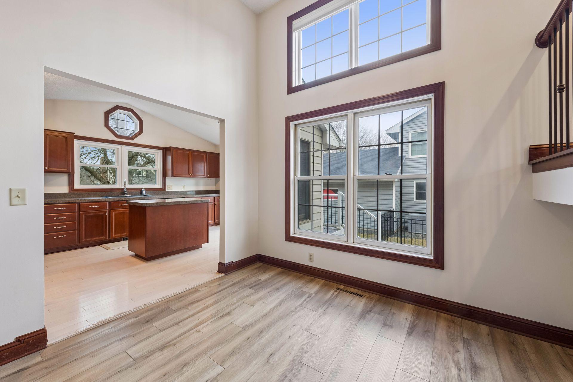 19440 Vine Ridge Road Shorewood, MN 55331 - Photo 8 of 50