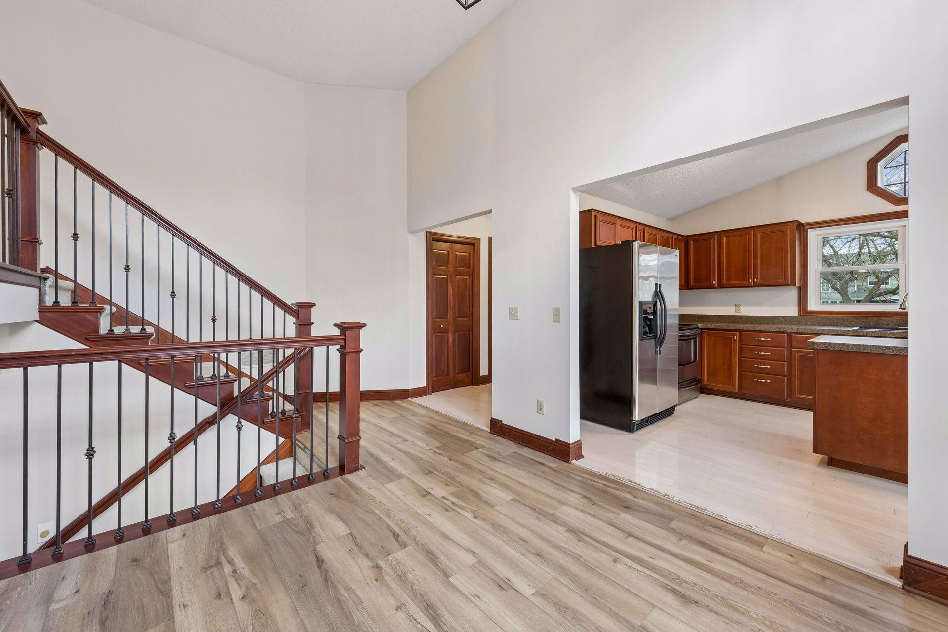 19440 Vine Ridge Road Shorewood, MN 55331 - Photo 9 of 50