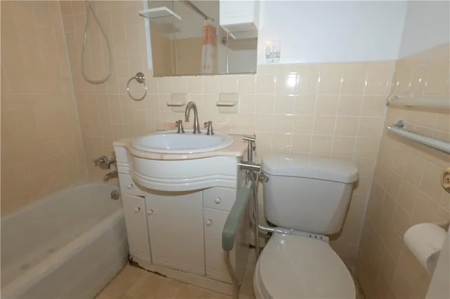 $320,000 | 2942 West 5th Street, Unit 8G | Coney Island