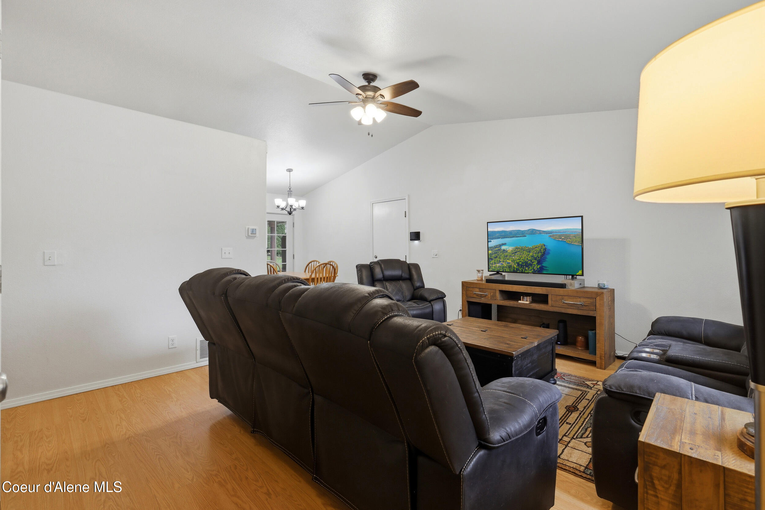 8208 Arizona Street Rathdrum, ID 83858 - Photo 6 of 39 Living Room