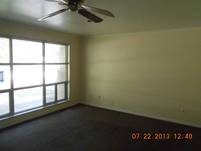 16617 Spaulding Avenue Markham, IL 60428 - Photo 2 of 9