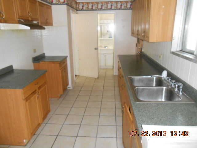 16617 Spaulding Avenue Markham, IL 60428 - Photo 7 of 9
