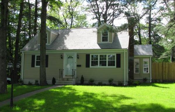 4 Sandra Road Walpole, MA 02032 - Photo 1 of 25 Gallery Image 1