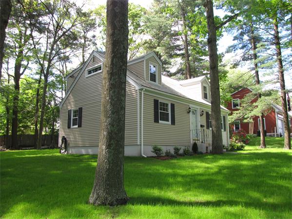 4 Sandra Road Walpole, MA 02032 - Photo 2 of 25 Gallery Image 2
