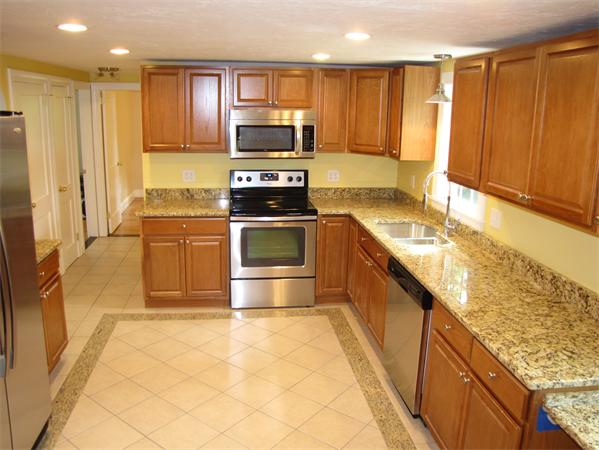 4 Sandra Road Walpole, MA 02032 - Photo 5 of 25 Gallery Image 5