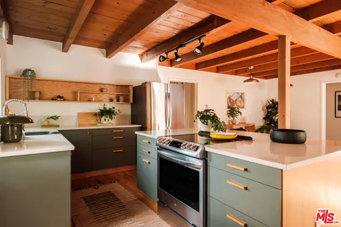 $1,088,000 | 940 East Arroyo Terrace, Alhambra, CA 91801