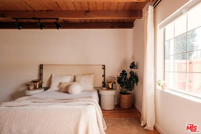 $1,088,000 | 940 East Arroyo Terrace, Alhambra, CA 91801