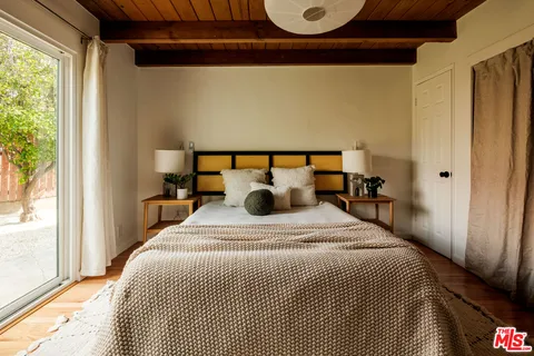 $1,088,000 | 940 East Arroyo Terrace, Alhambra, CA 91801