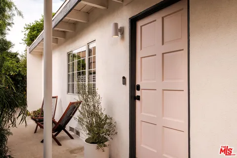 $1,088,000 | 940 East Arroyo Terrace, Alhambra, CA 91801