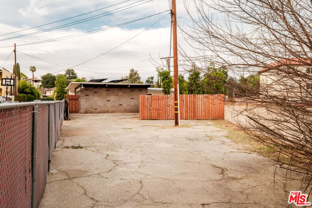 940 East Arroyo Terrace Alhambra, CA 91801 - Photo 53 of 54 a view of backyard space