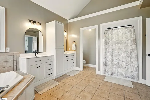 $599,000 | 225 Watersedge Drive, Boiling Springs, SC 29316