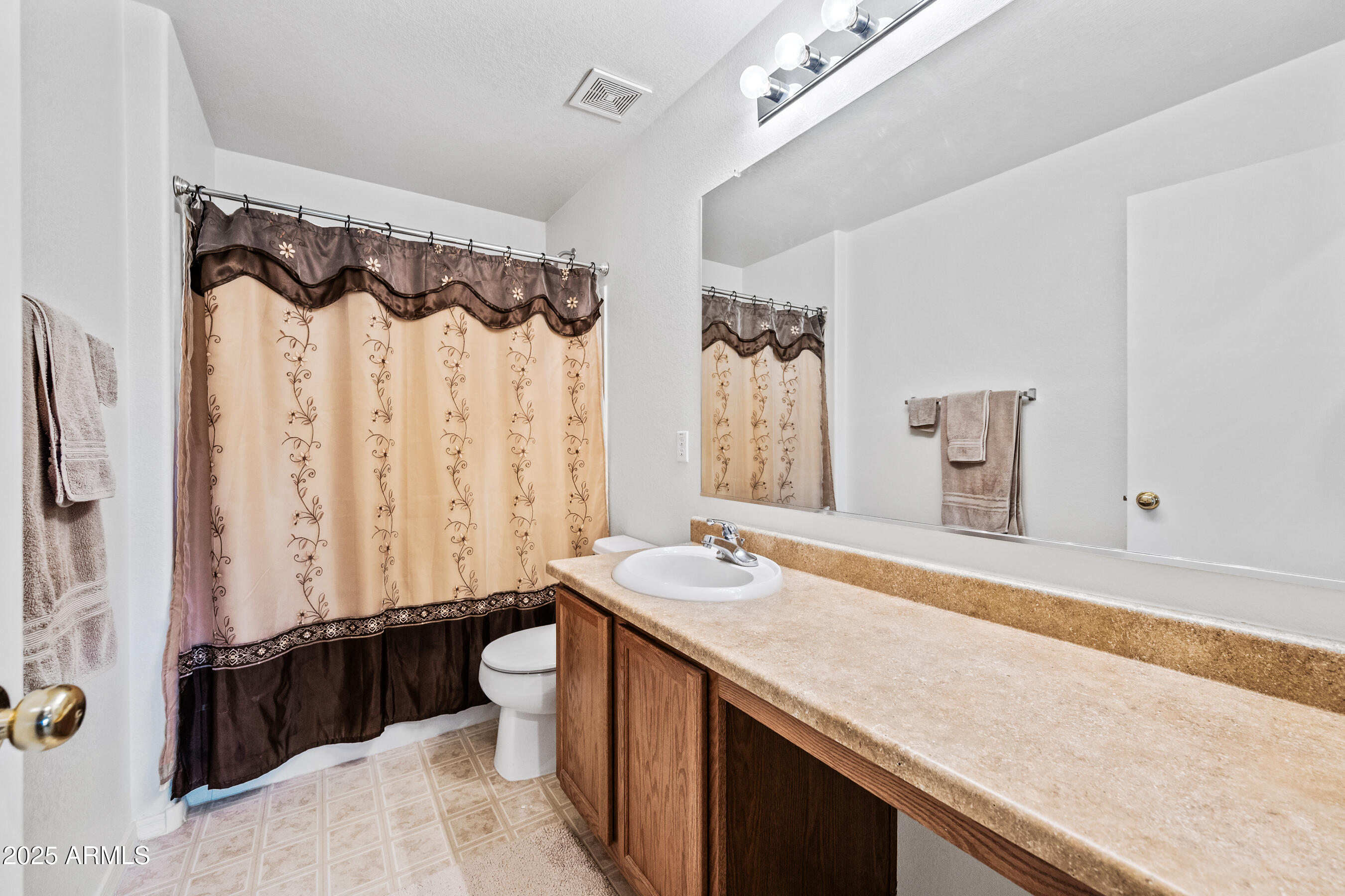 6336 West Beverly Road Laveen, AZ 85339 - Photo 29 of 30 29-secondary bath6336WBR-ocupix