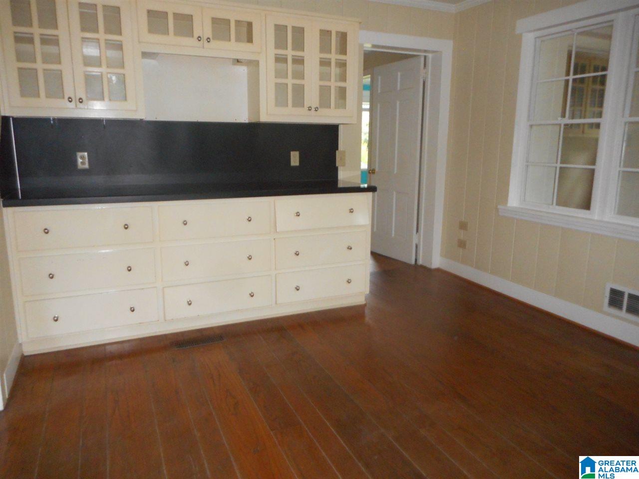 100 4th Avenue East Oneonta, AL 35121 - Photo 5 of 19