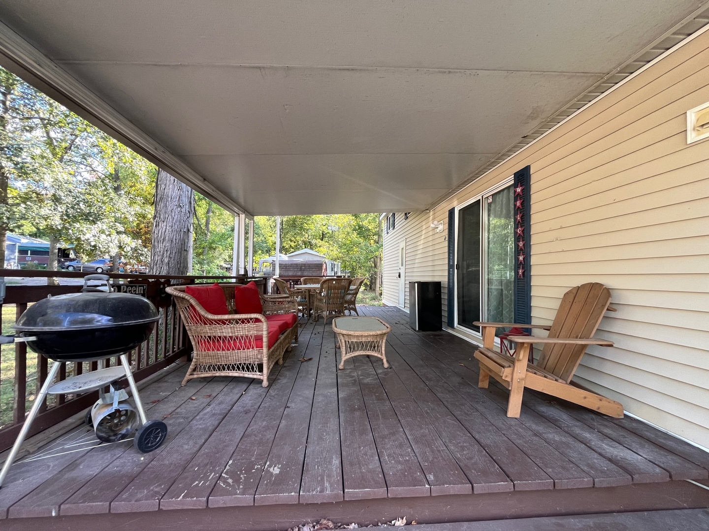 2795 East 28th Road Marseilles, IL 61341 - Photo 7 of 75 a living room with furniture a wooden floor and a large window