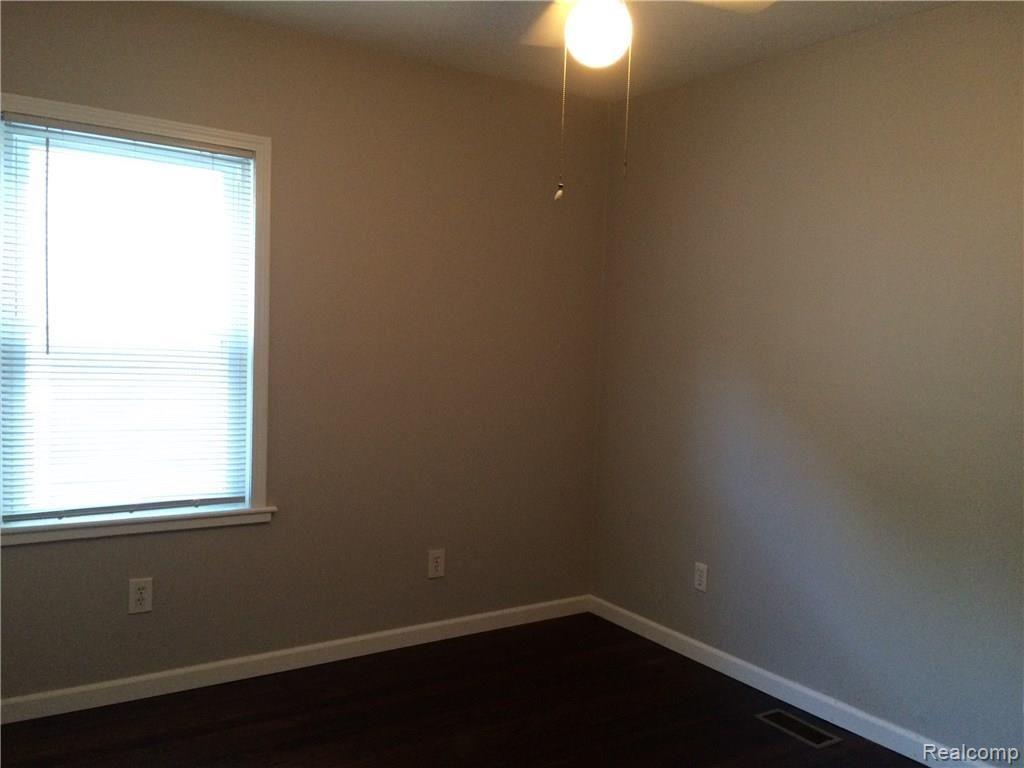 636 Stratford Road Ferndale, MI 48220 - Photo 7 of 9