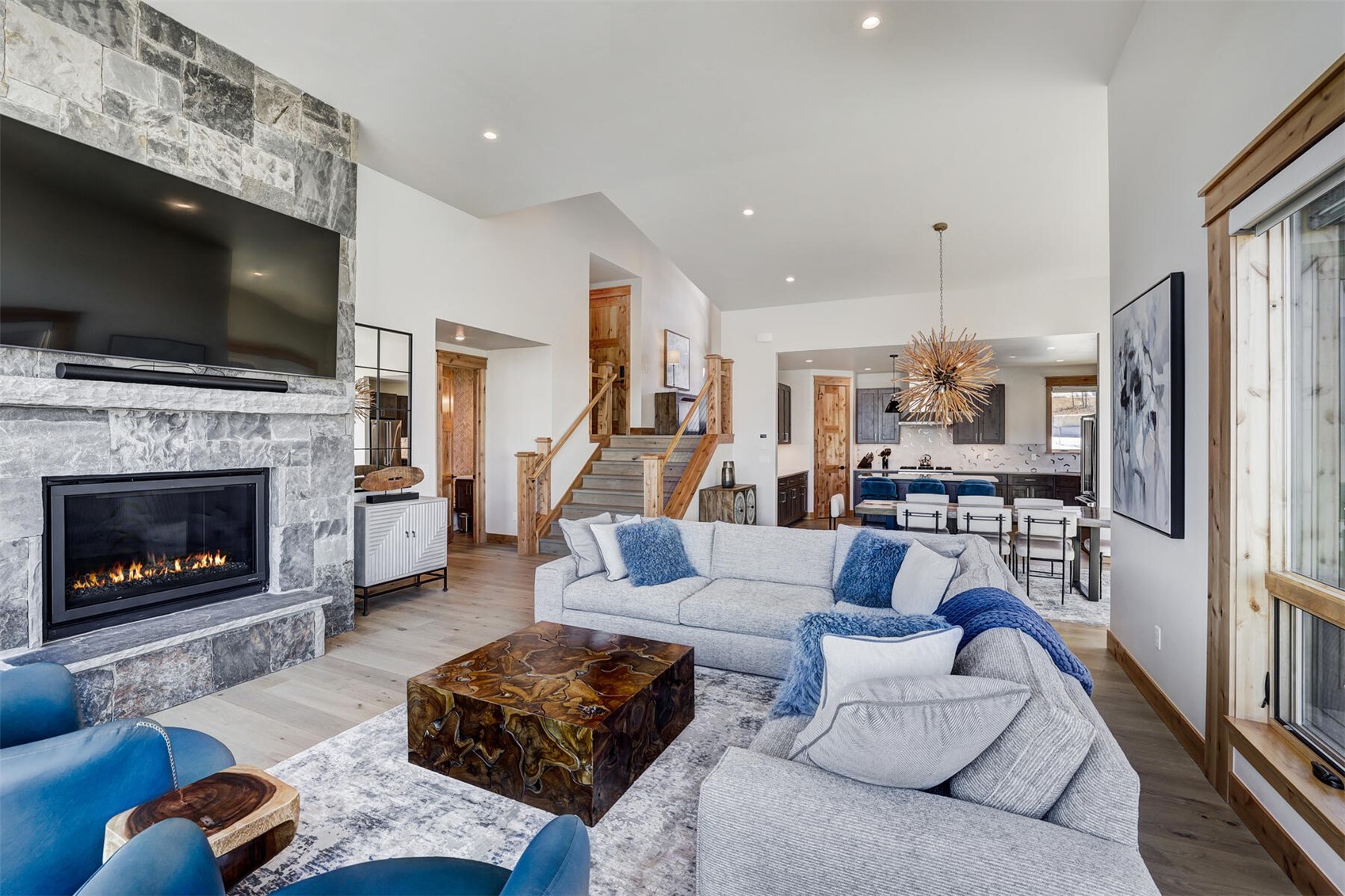 386 Angler Mountain Ranch Road South Silverthorne, CO 80498 - Photo 3 of 43 Living Room