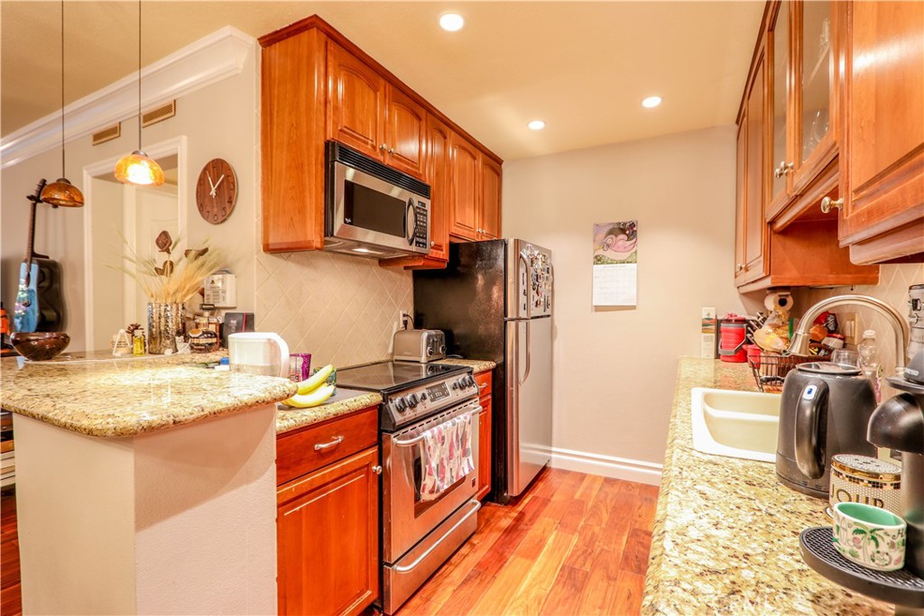 564 North Bellflower Boulevard, Unit 111 Long Beach, CA 90814 - Photo 13 of 20