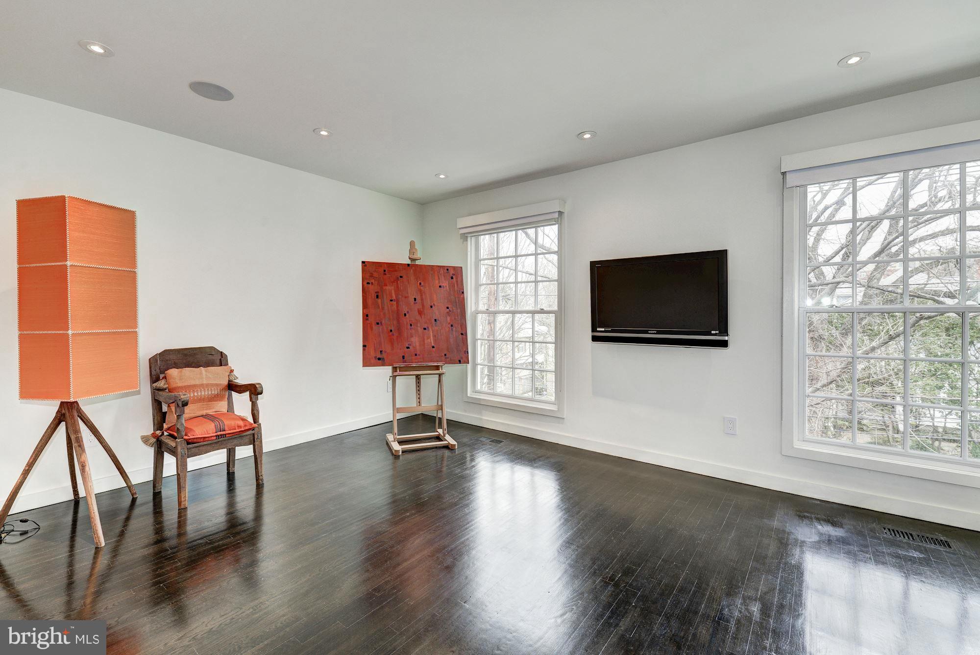 4226 River Road Northwest Washington, DC 20016 - Photo 21 of 28 Bedroom