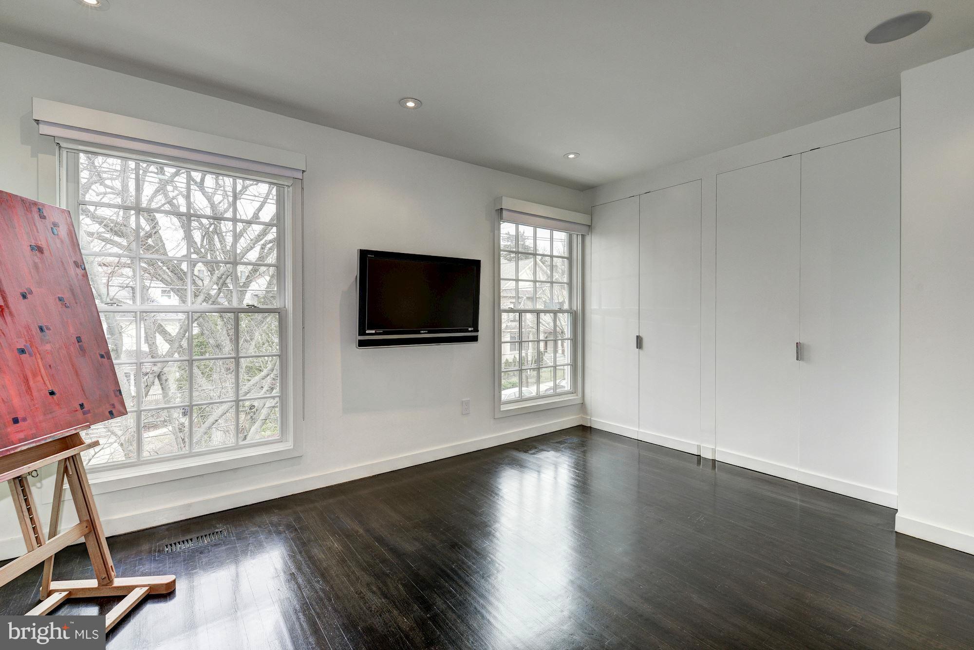4226 River Road Northwest Washington, DC 20016 - Photo 22 of 28 Bedroom