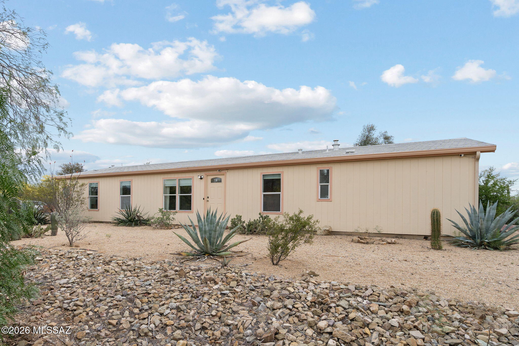 3825 South Aldon Road Tucson, AZ 85735 - Photo 2 of 30