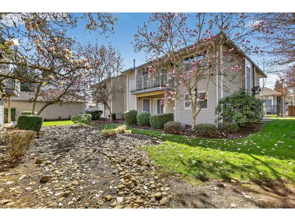 $239,900 | 4606 West Powell Boulevard, Unit 162, Gresham, OR 97030