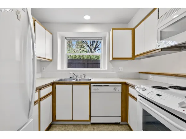 $239,900 | 4606 West Powell Boulevard, Unit 162, Gresham, OR 97030