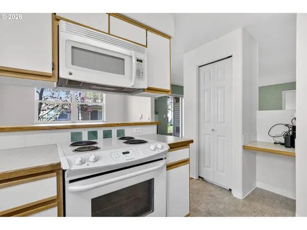 $239,900 | 4606 West Powell Boulevard, Unit 162, Gresham, OR 97030