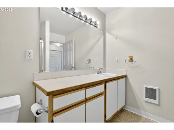 $239,900 | 4606 West Powell Boulevard, Unit 162, Gresham, OR 97030