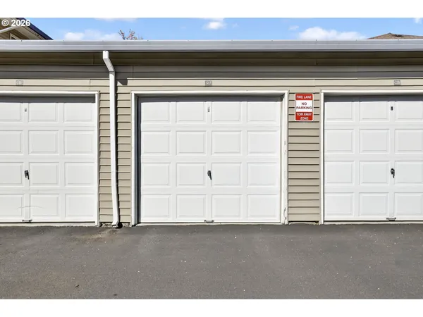 $239,900 | 4606 West Powell Boulevard, Unit 162, Gresham, OR 97030