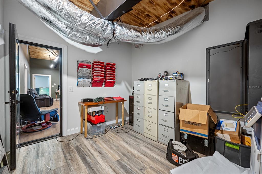 620 Union Street Dunedin, FL 34698 - Photo 23 of 45 a view of a room with gym equipment