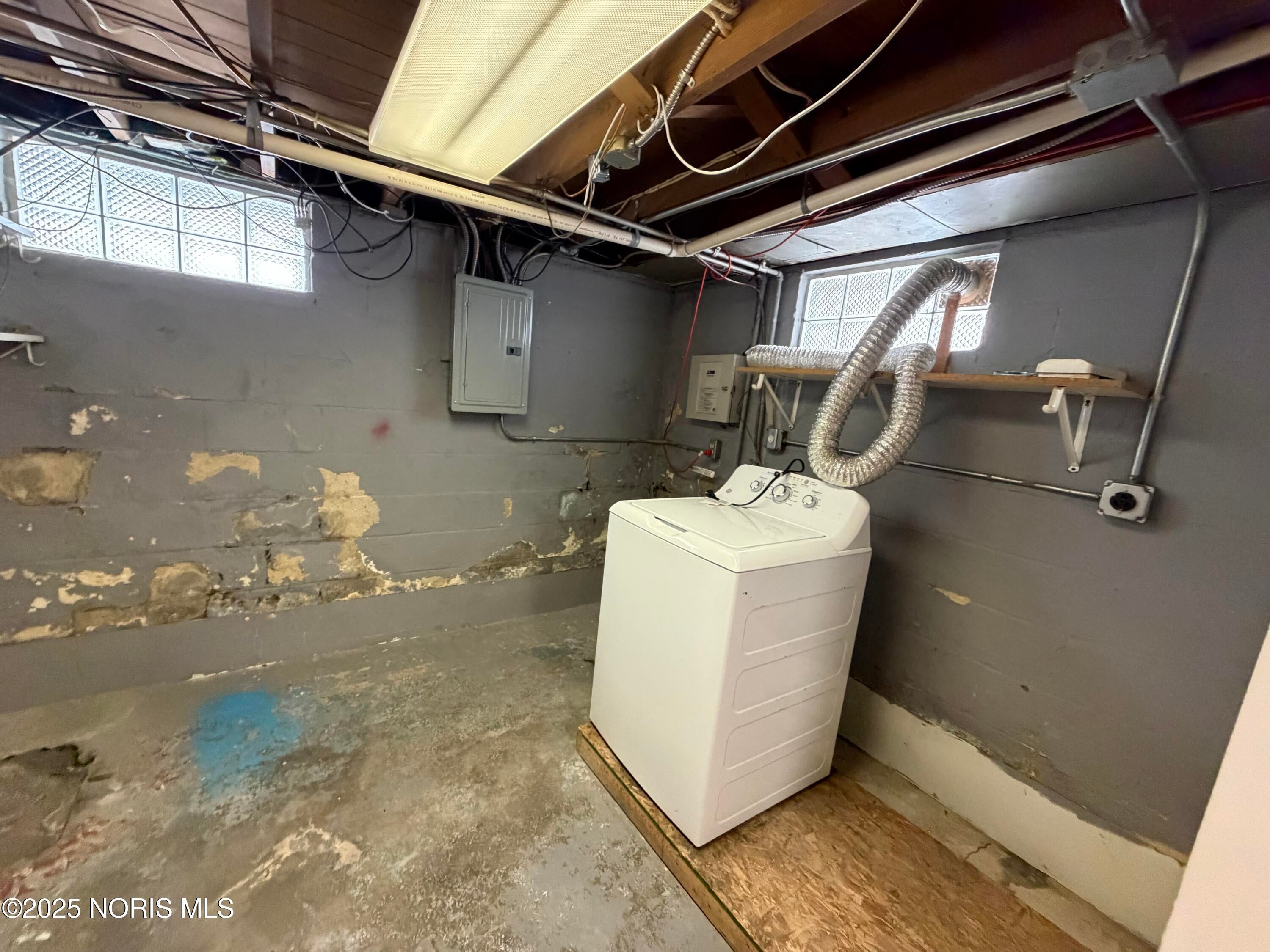 710 North Byrne Road Toledo, OH 43607 - Photo 26 of 32 IMG_0041