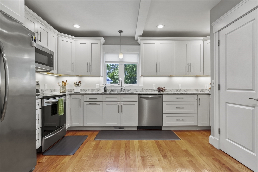 602 Main Street, Unit 1 Woburn, MA 01801 - Photo 13 of 29