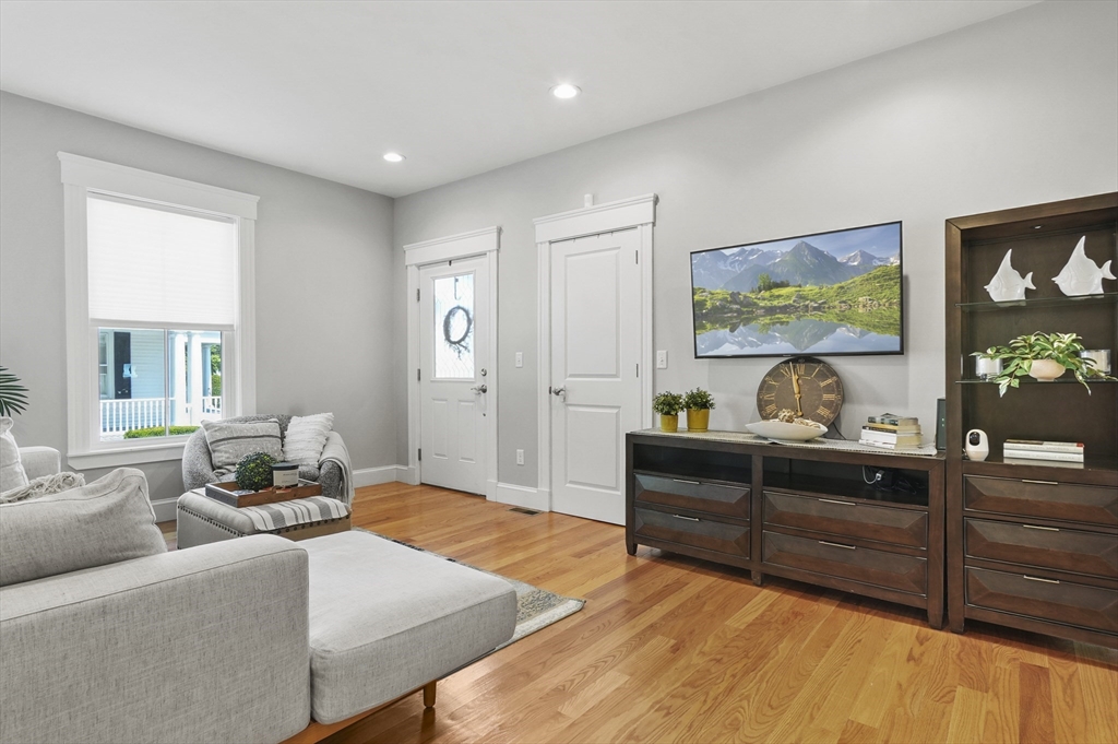 602 Main Street, Unit 1 Woburn, MA 01801 - Photo 15 of 29