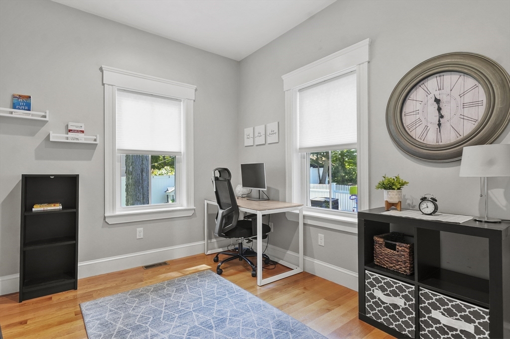 602 Main Street, Unit 1 Woburn, MA 01801 - Photo 5 of 29