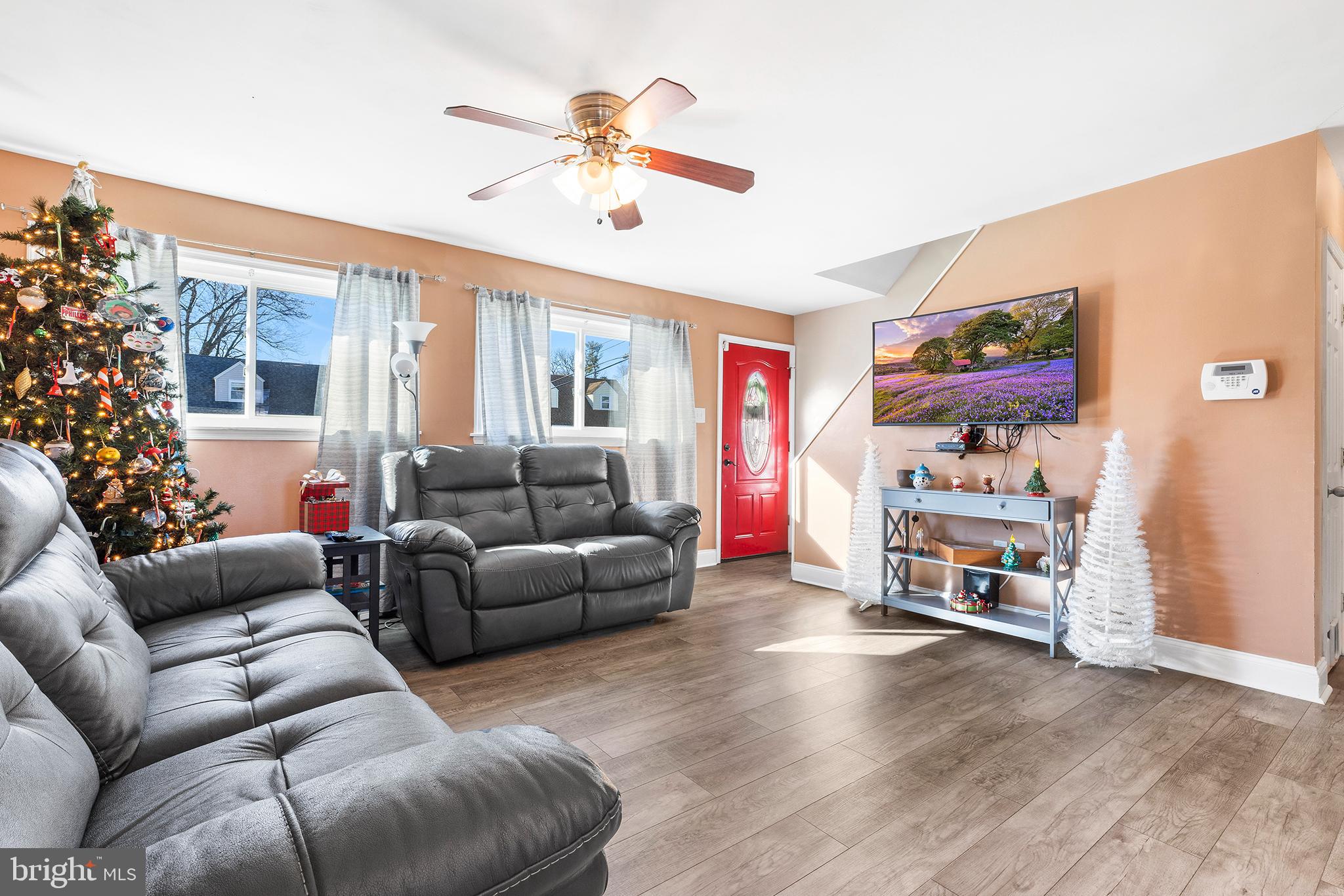 1012 Dale Road Secane, PA 19018 - Photo 5 of 26