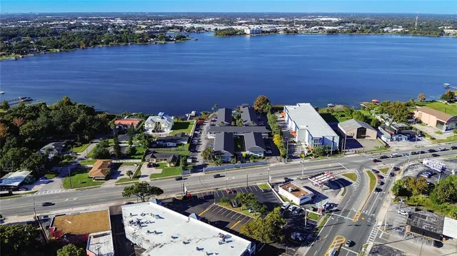 $199,900 | 4328 Edgewater Drive, Unit E103, Orlando, FL 32804