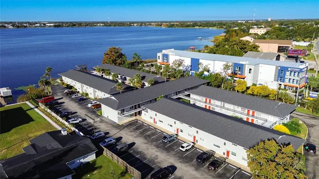 $203,900 | 4328 Edgewater Drive, Unit E103, Orlando, FL 32804