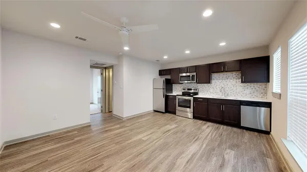$1,300 | 6304 Prospect Avenue, Unit 202, Dallas, TX 75214