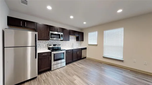 $1,300 | 6304 Prospect Avenue, Unit 202, Dallas, TX 75214