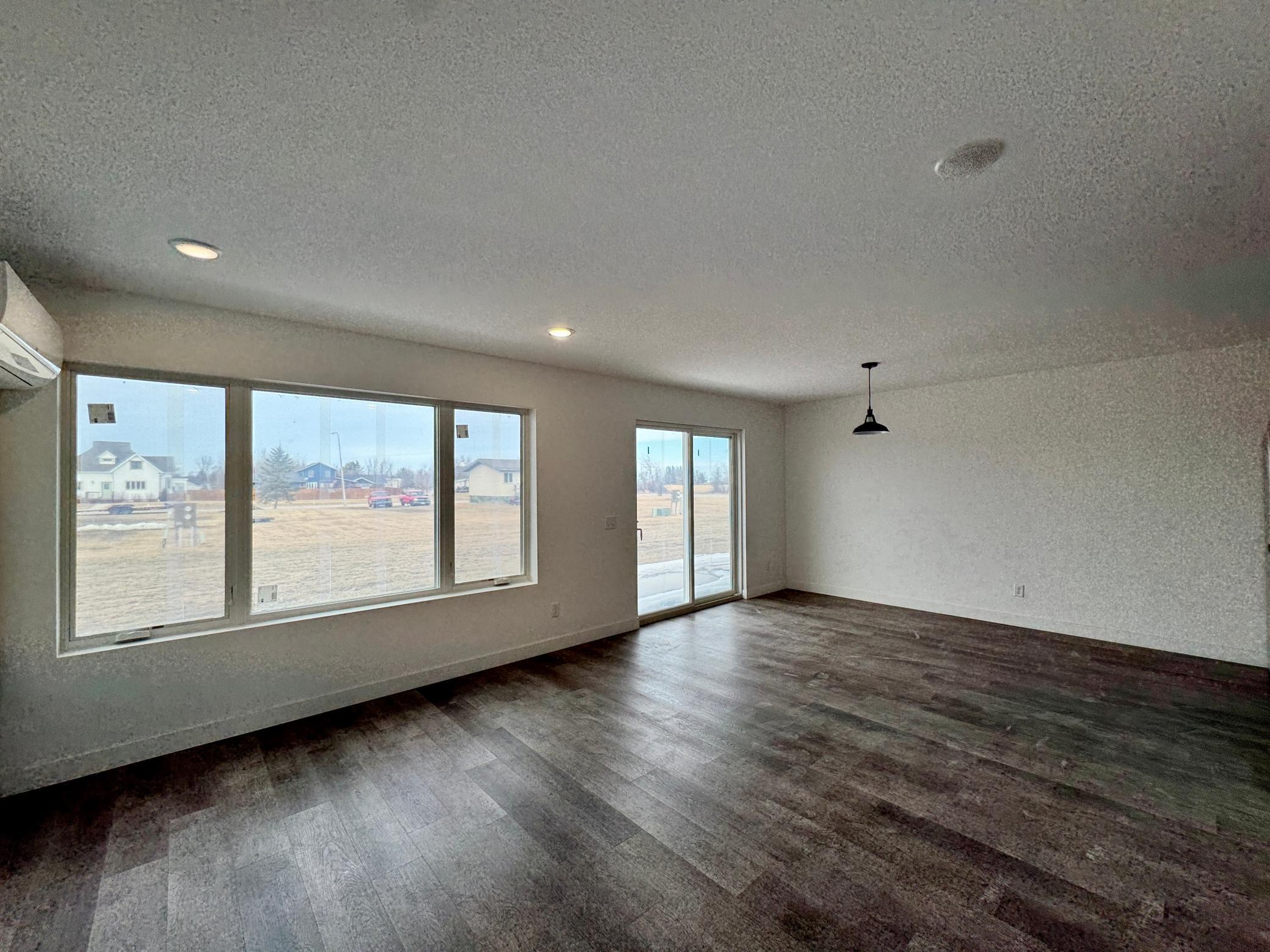 605 McKinley Street Southeast Warroad, MN 56763 - Photo 6 of 22