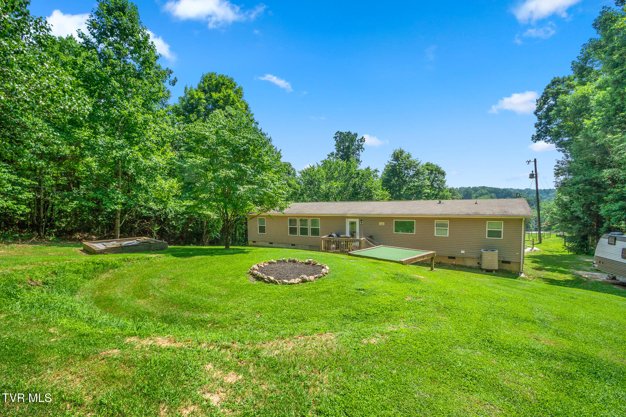 2718 Roseberry Road Mascot, TN 37806 - Photo 31 of 40 DSC06237
