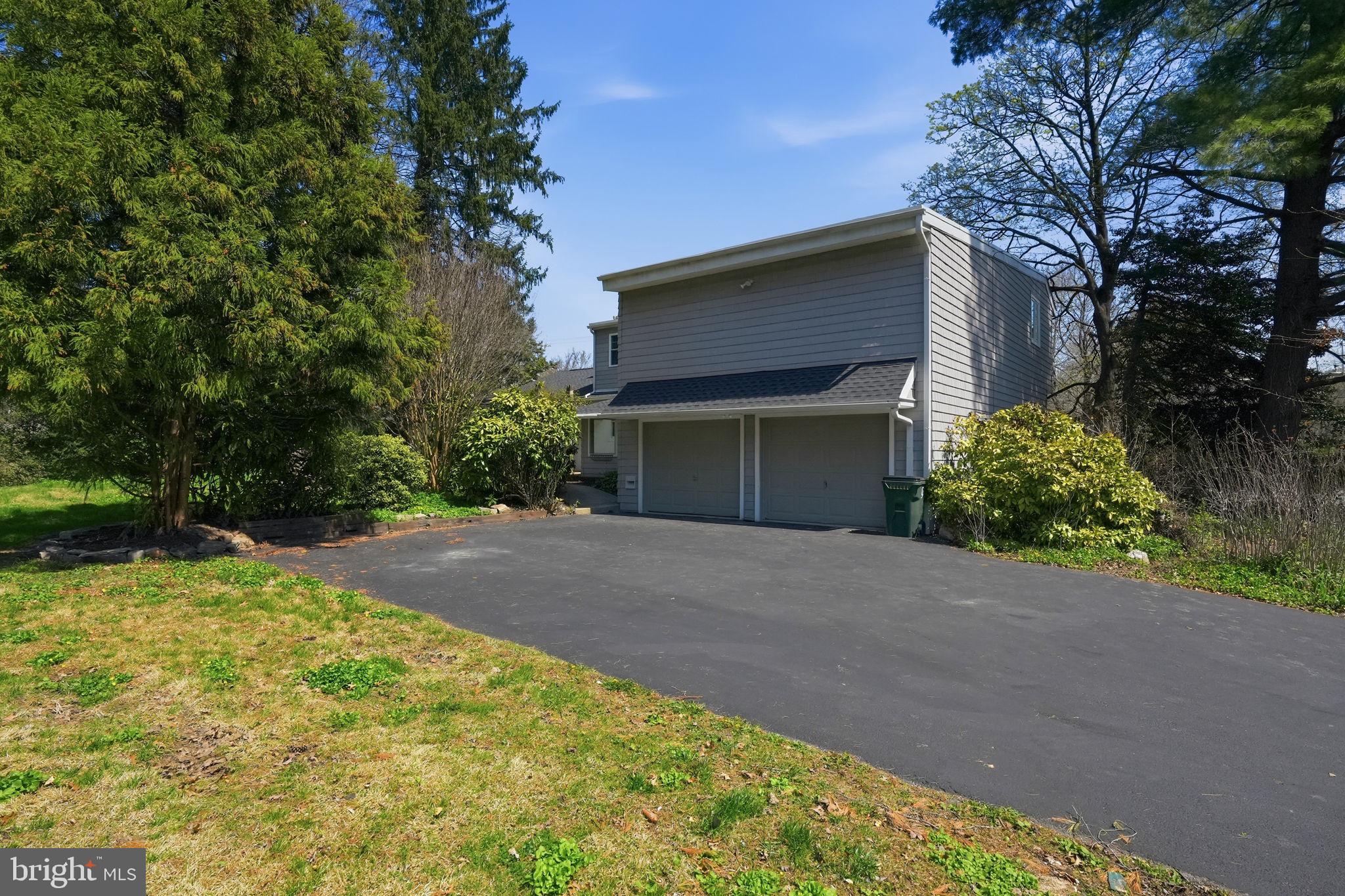 409 South Providence Road Wallingford, PA 19086 - Photo 14 of 106 Charming home with spacious driveway.